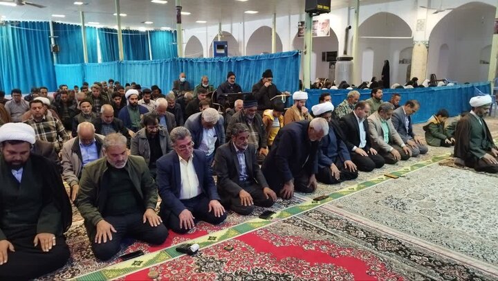 تصاویر/ اقامه نماز جمعه شهر یزدان‌آباد