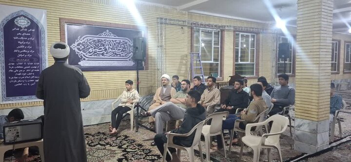 نخستین جلسه هماهنگی اعتکاف دانش‌آموزی در حوزه علمیه جعفریه زرند برگزار شد.