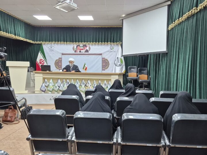 بانوان تراز انقلاب محور تمدن‌سازی اسلامی هستند