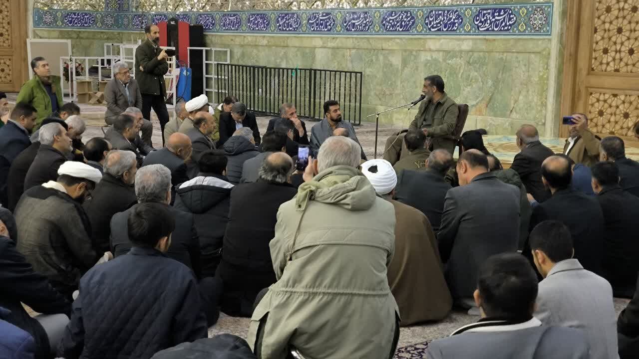 تصاویر/ حسین یکتا در جمع فعالان قرآنی