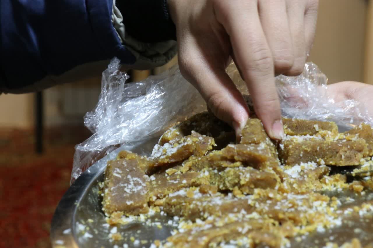 روزه‌داری طلاب مدرسه علمیه محمودیه کرمان در دومین روز اعتکاف علمی.