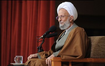 انحراف با یک تعارف و شوخی شروع می‌شود