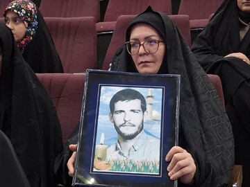 تصاویر/ ویژه برنامه«شاهرگ عزت»به مناسبت سالگرد شهادت حاج قاسم سلیمانی و ابومهدی المهندس در کاشان
