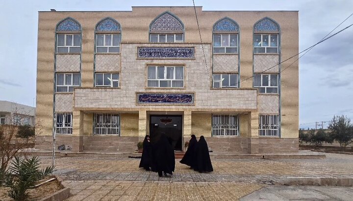 فیلم |  برگزاری نشست مدیران مدارس علمیه خواهران استان یزد در مهریز