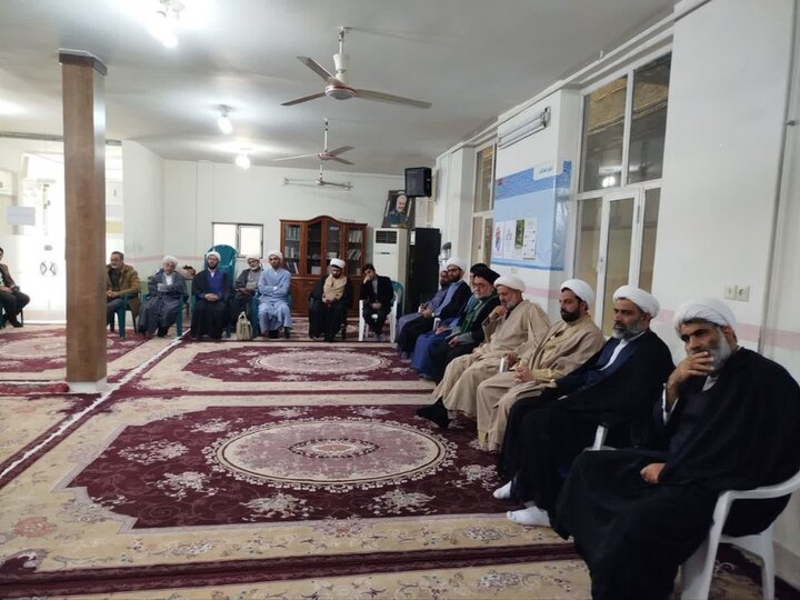 تصاویر/ نشست علمی بصیرتی‌ مدرسه علمیه امیرالمومنین(ع) آران و بیدگل