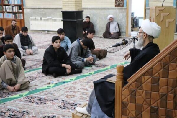 تصاویر/ جلسه اخلاق در حوزه علمیه بناب