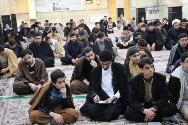 تصاویر/ جلسه اخلاق در حوزه علمیه بناب