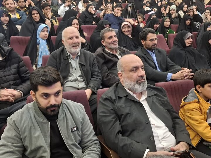 تصاویر/ویژه برنامه«شاهرگ عزت»به مناسبت سالگرد شهادت حاج قاسم سلیمانی و ابومهدی المندس درکاشان