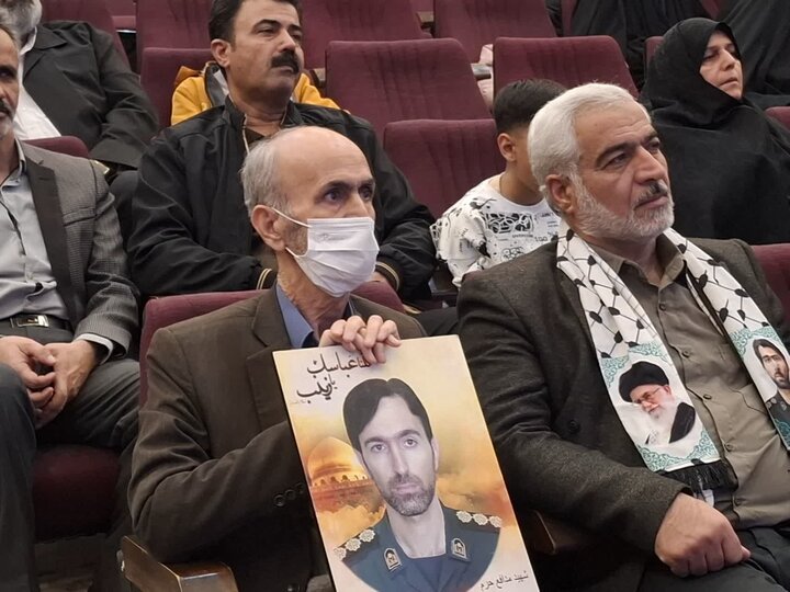 تصاویر/ویژه برنامه«شاهرگ عزت»به مناسبت سالگرد شهادت حاج قاسم سلیمانی و ابومهدی المندس درکاشان