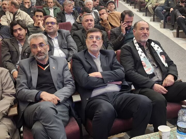 تصاویر/ویژه برنامه«شاهرگ عزت»به مناسبت سالگرد شهادت حاج قاسم سلیمانی و ابومهدی المندس درکاشان