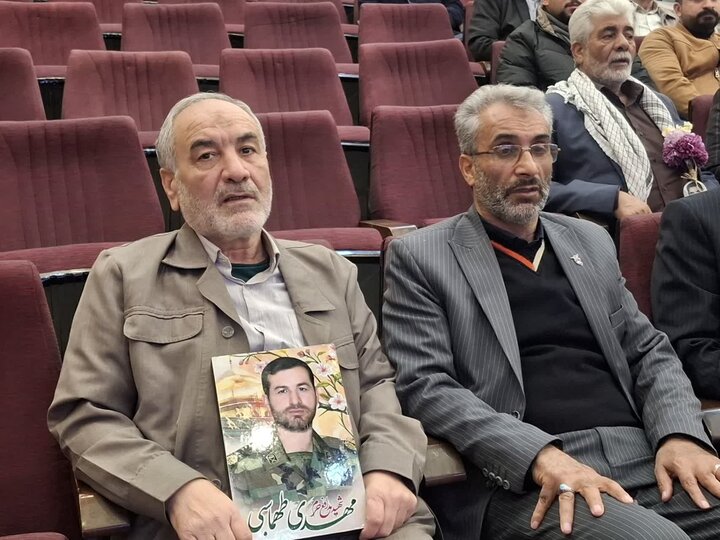 تصاویر/ویژه برنامه«شاهرگ عزت»به مناسبت سالگرد شهادت حاج قاسم سلیمانی و ابومهدی المندس درکاشان