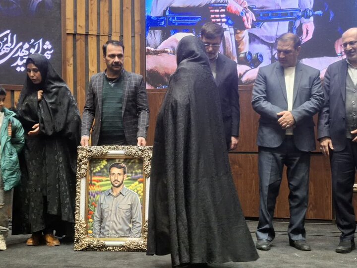 تصاویر/ویژه برنامه«شاهرگ عزت»به مناسبت سالگرد شهادت حاج قاسم سلیمانی و ابومهدی المندس درکاشان
