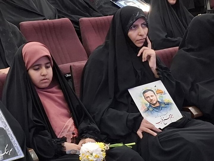 تصاویر/ویژه برنامه«شاهرگ عزت»به مناسبت سالگرد شهادت حاج قاسم سلیمانی و ابومهدی المندس درکاشان