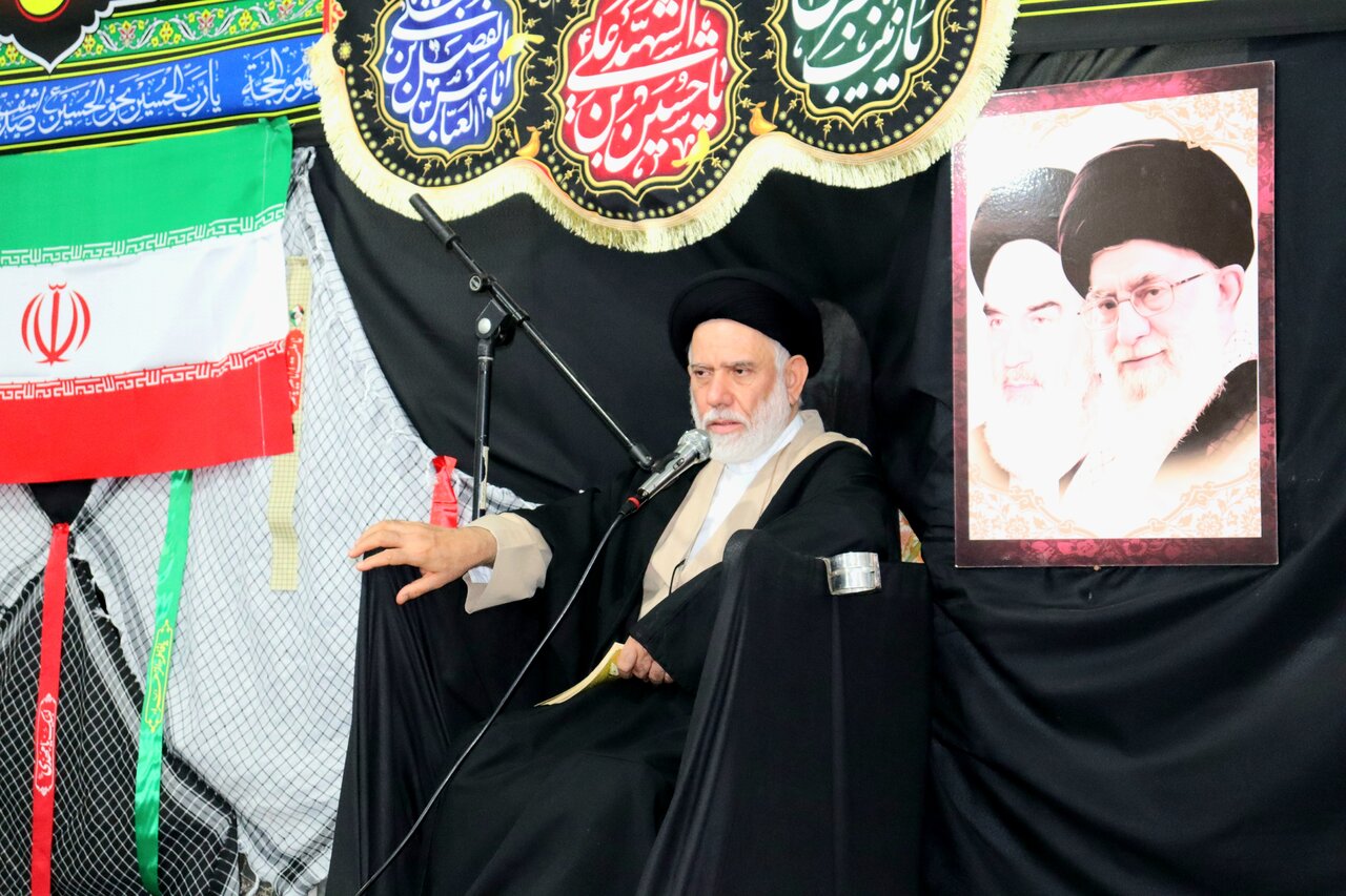 جامعه الهام‌گرفته از شهدا هرگز تسلیم دشمن نخواهد شد