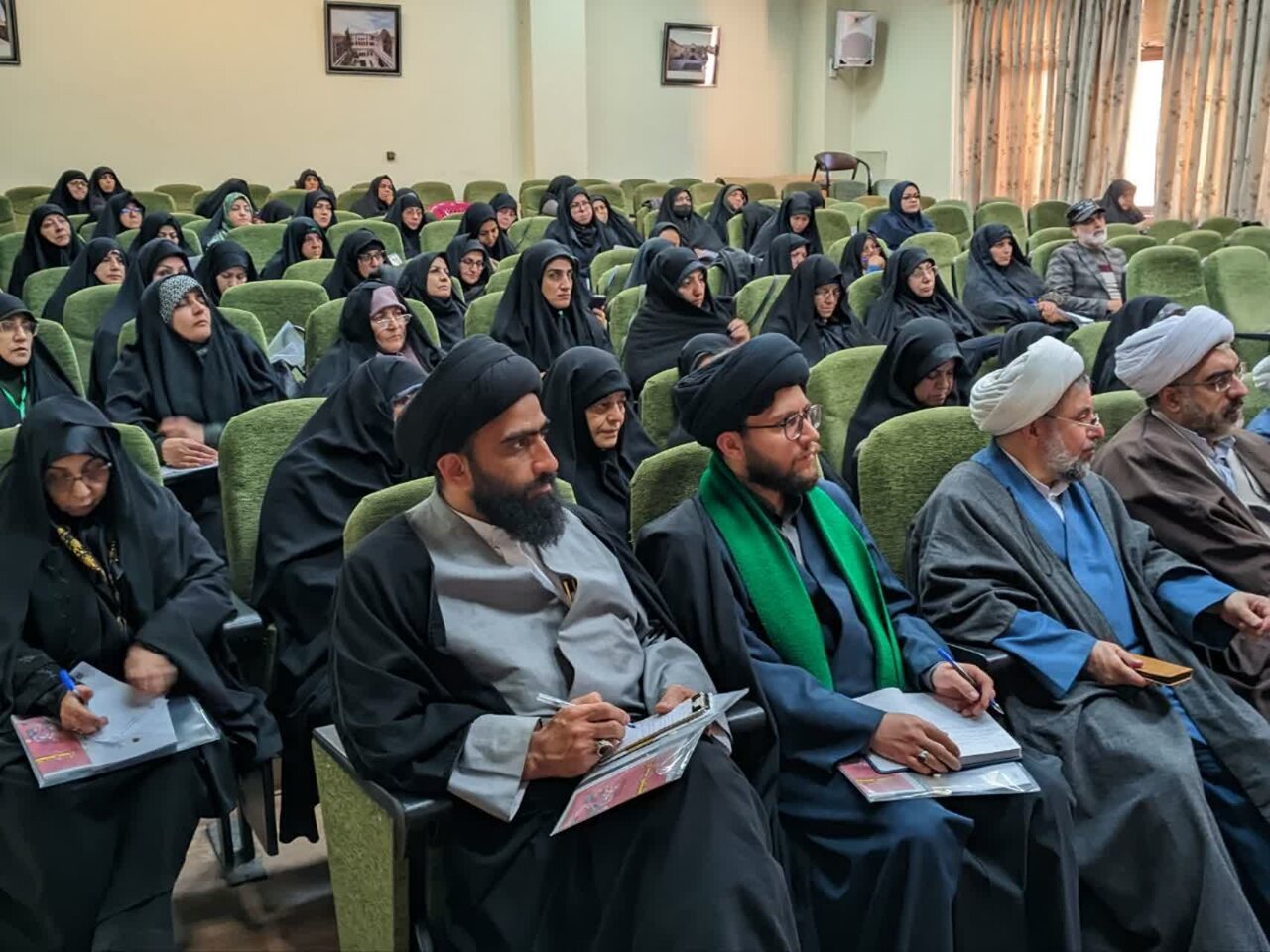 دوره توانمندسازی واسطین ازدواج در کاشان و آران‌ و بیدگل برگزار شد+تصاویر
