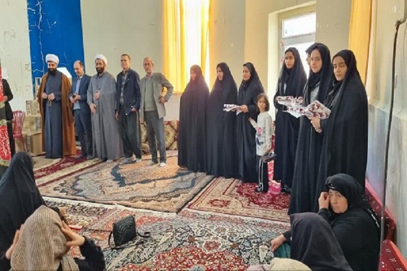 تجلیل از فعالان و دانش‌آموزان کانون آل رسول(ص) روستای سرماج بیستون+عکس