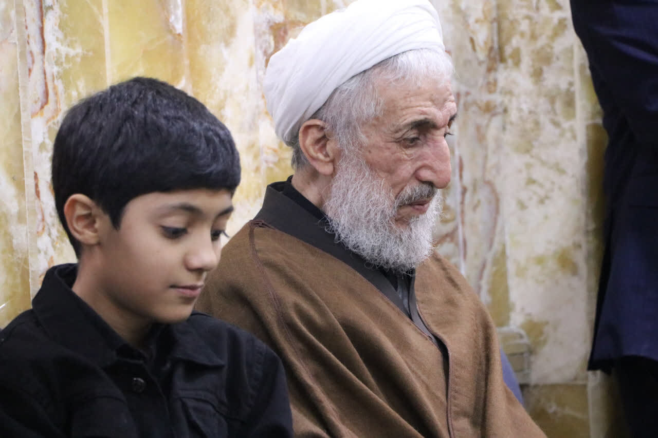 مؤمن همواره دغدغه دین و جامعه را دارد