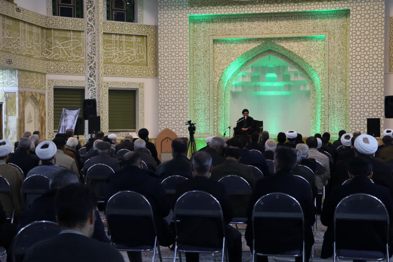 مؤمن همواره دغدغه دین و جامعه را دارد 