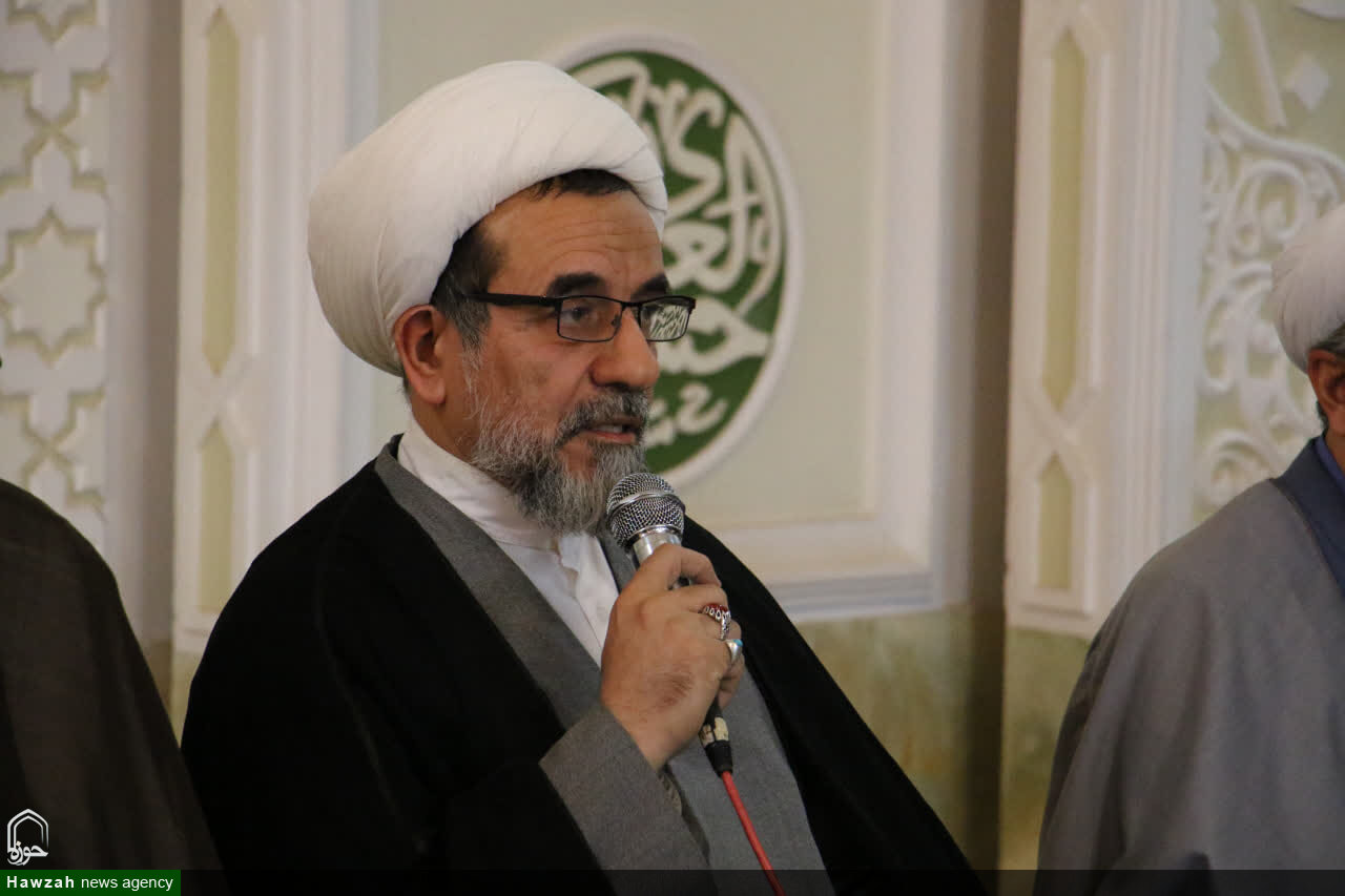 لزوم بازتعریف هویت طلبگی و حضور فعال مدیران مدارس علمیه