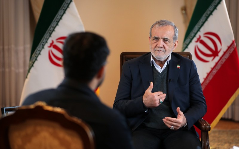 الرئيس بزشكيان: ممرات الربط أولويتنا وقد رصدنا الموارد اللازمة لمساري «شمال - جنوب» و «شرق - غرب»