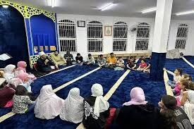 Brazilian Muslim Kids Take Quran Memorization Course in Sao Paulo