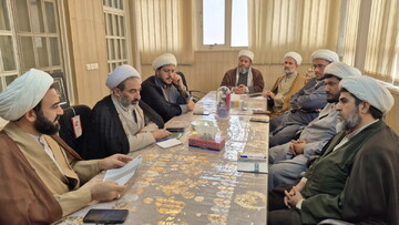 نشست‌ تخصصی تسریع فرآیند جذب و ثبت‌نام طلاب کاشان برگزار شد