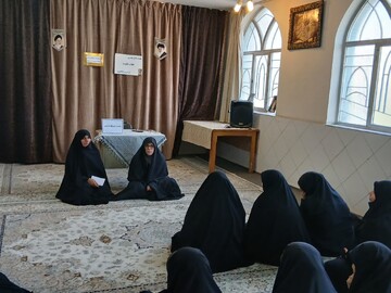 نشست مشترک حوزه و مسجد برای برنامه‌ریزی اعتکاف دانش‌آموزی در ساوه