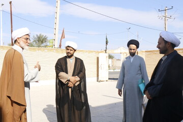 تصاویر/ دیدار معاون تبلیغ استان کرمان با مبلغ طرح هجرت روستای اسفیکان