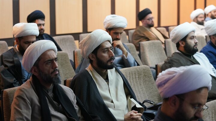 تصاویر/ جلسه آموزش ائمه جماعات استان تهران با موضوع زنان زندانی