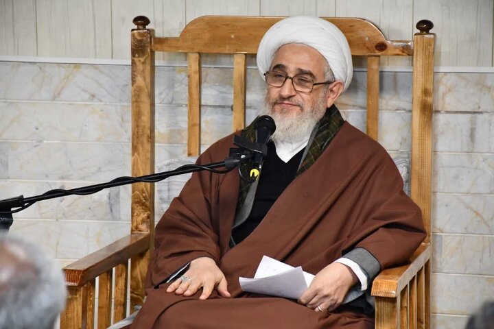 تصاویر/ سلسله نشست های تفسیر قرآن کریم در خوی