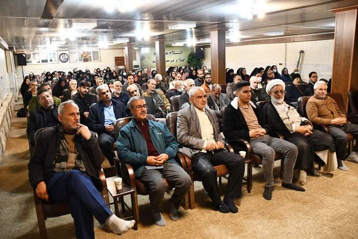 تصاویر/ سلسله نشست های تفسیر قرآن کریم در خوی