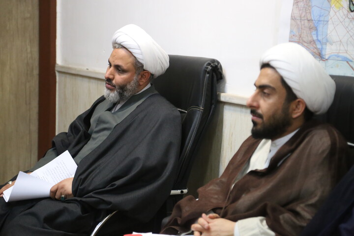 تصاویر/نشست کادر معاونت تهذیب حوزه علمیه خوزستان با مدیر حوزه علمیه خوزستان
