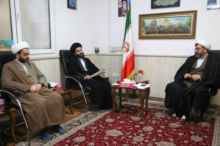 تصاویر/نشست کادر معاونت تهذیب حوزه علمیه خوزستان با مدیر حوزه علمیه خوزستان