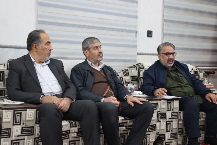 تصاویر/ برگزاری دومین جلسه هیأت امنای ستاد توسعه و بازسازی عتبات عالیات شهرستان اشکذر