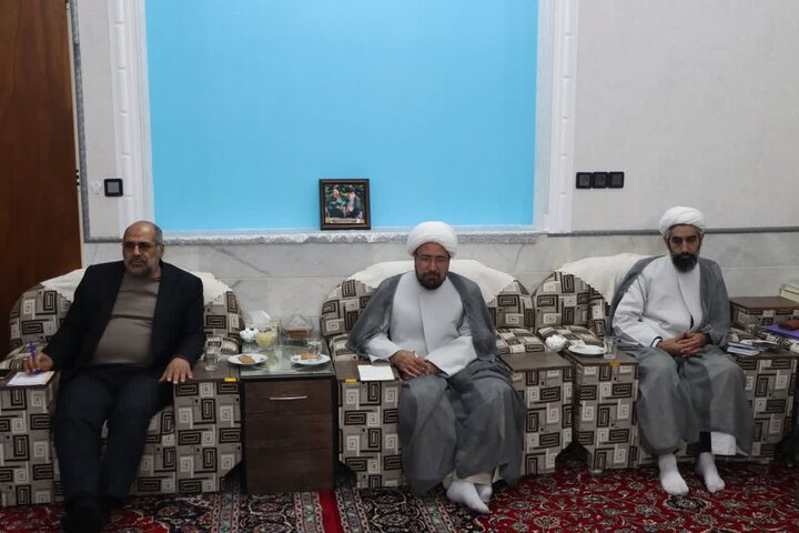 تصاویر/ برگزاری دومین جلسه هیأت امنای ستاد توسعه و بازسازی عتبات عالیات شهرستان اشکذر