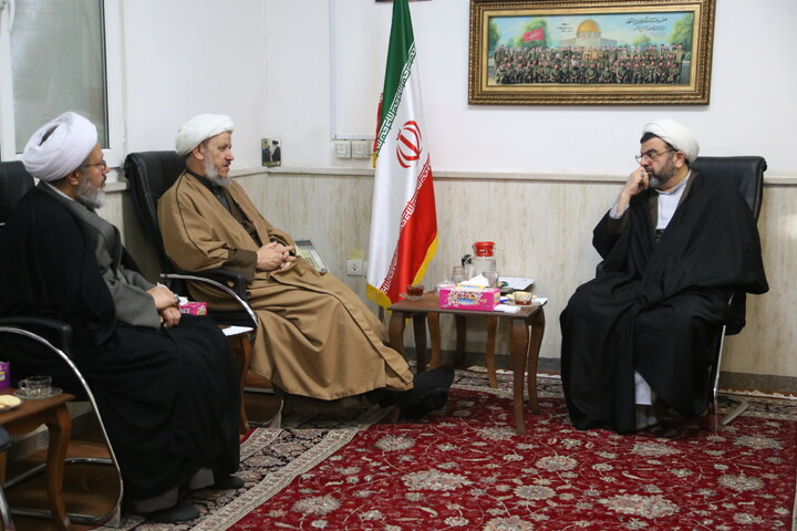 تصاویر/نشست امام جمعه شهرستان باوی با مدیر حوزه علمیه خوزستان