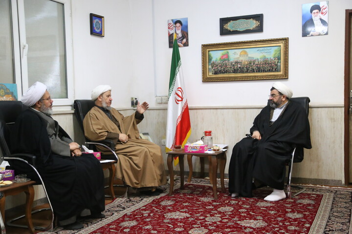 تصاویر/نشست امام جمعه شهرستان باوی با مدیر حوزه علمیه خوزستان