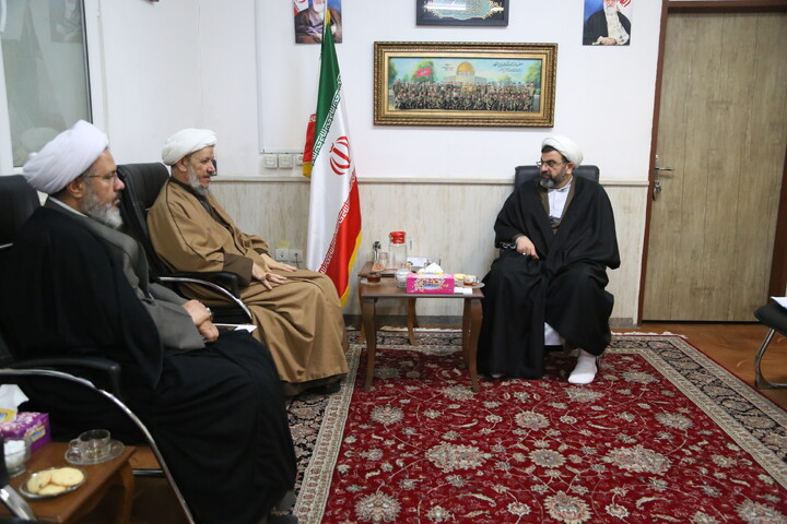 تصاویر/نشست امام جمعه شهرستان باوی با مدیر حوزه علمیه خوزستان