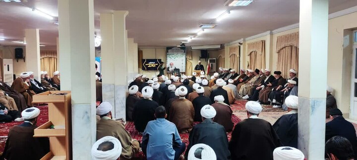 مراسم بزرگداشت آیت الله مصباح یزدی (ره) در مدرسه علمیه ولیعصر(عج)تبریز