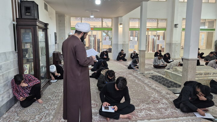 تصاویر/ امتحانات پایان ترم اول سال تحصیلی ۱۴۰۵ - ۱۴۰۴ طلاب مدرسه علمیه باب‌العلم اسلامی آیت‌الله اعتمادی کاشان