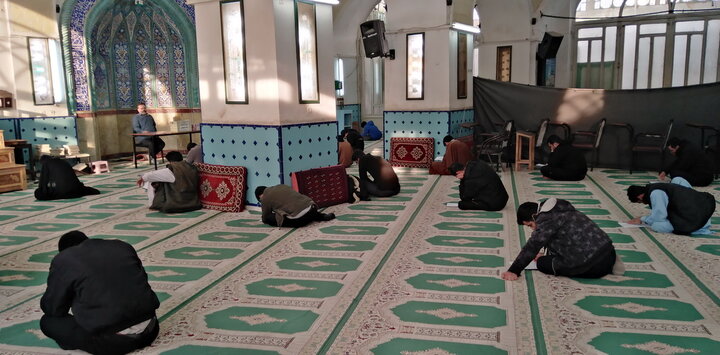 تصاویر/ امتحانات پایان ترم اول طلاب مدرسه علمیه آیت‌الله مدنی کاشانی(ره)