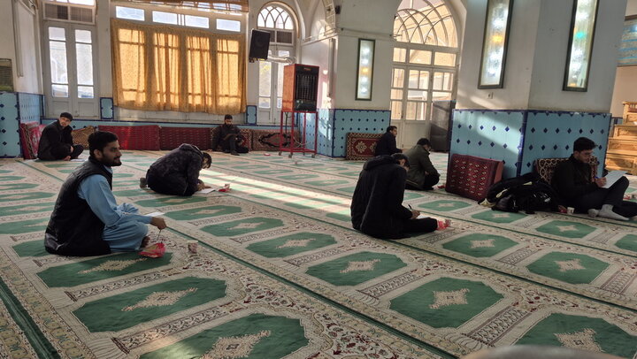 تصاویر/ امتحانات پایان ترم اول طلاب مدرسه علمیه آیت‌الله مدنی کاشانی(ره)