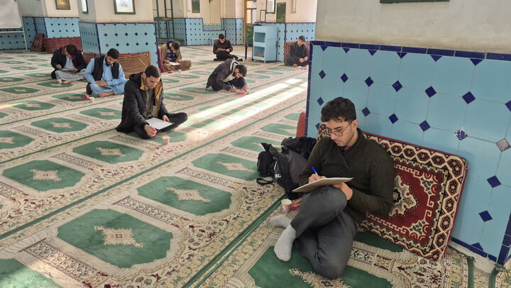 تصاویر/ امتحانات پایان ترم اول طلاب مدرسه علمیه آیت‌الله مدنی کاشانی(ره)