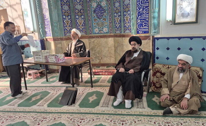 تصاویر/ امتحانات پایان ترم اول طلاب مدرسه علمیه آیت‌الله مدنی کاشانی(ره)