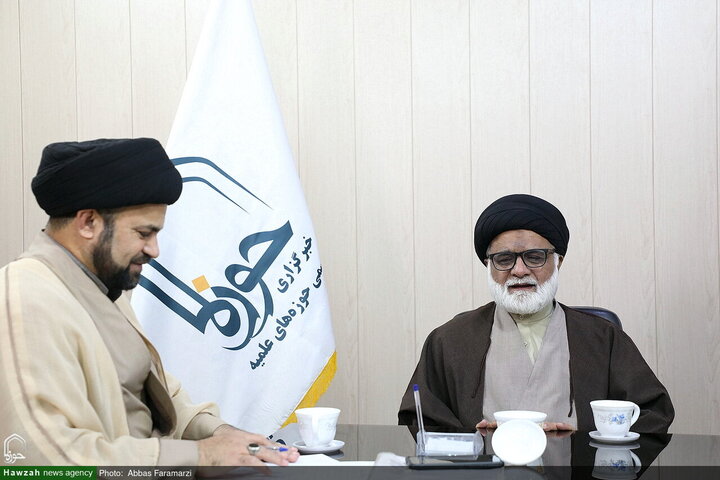رئيس مجمع علماء أهل البيت (عليهم السلام) والمشرف الأعلى لجامعة الإمام الرضا (عليه السلام) في باكستان يزور "وكالة أنباء الحوزة"