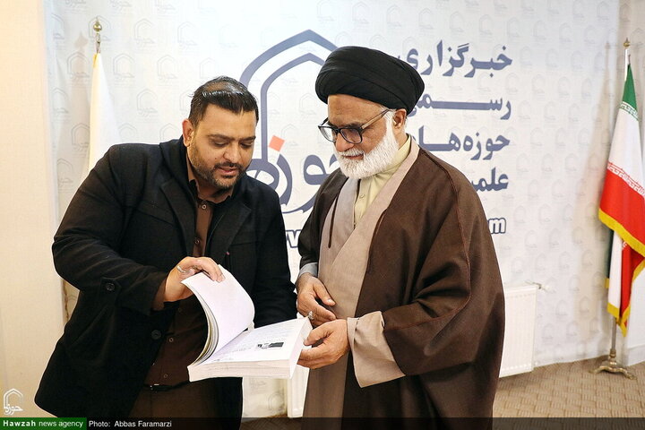 رئيس مجمع علماء أهل البيت (عليهم السلام) والمشرف الأعلى لجامعة الإمام الرضا (عليه السلام) في باكستان يزور "وكالة أنباء الحوزة"