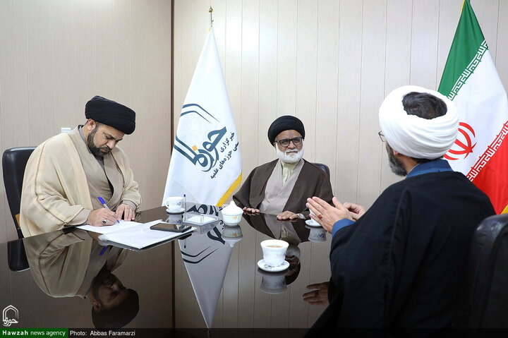 رئيس مجمع علماء أهل البيت (عليهم السلام) والمشرف الأعلى لجامعة الإمام الرضا (عليه السلام) في باكستان يزور "وكالة أنباء الحوزة"