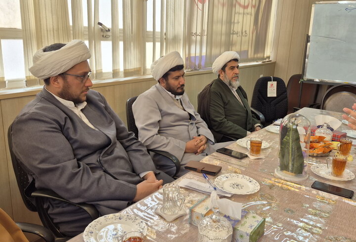 تصاویر/ نشست‌ تخصصی ساماندهی فرآیند ثبت‌نام طلاب کاشان با حضور حجت‌‌الاسلام عینی مدیر پذیرش حوزه‌های علمیه کشور