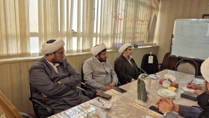 تصاویر/ نشست‌ تخصصی ساماندهی فرآیند ثبت‌نام طلاب کاشان با حضور حجت‌‌الاسلام عینی مدیر پذیرش حوزه‌های علمیه کشور