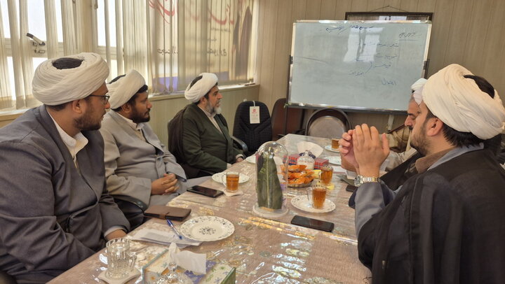 تصاویر/ نشست‌ تخصصی ساماندهی فرآیند ثبت‌نام طلاب کاشان با حضور حجت‌‌الاسلام عینی مدیر پذیرش حوزه‌های علمیه کشور